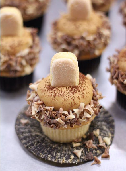 Classic Size Deluxe Cupcakes