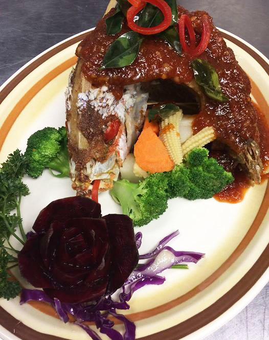 H7. Red Snapper in Sweet & Sour Sauce Image